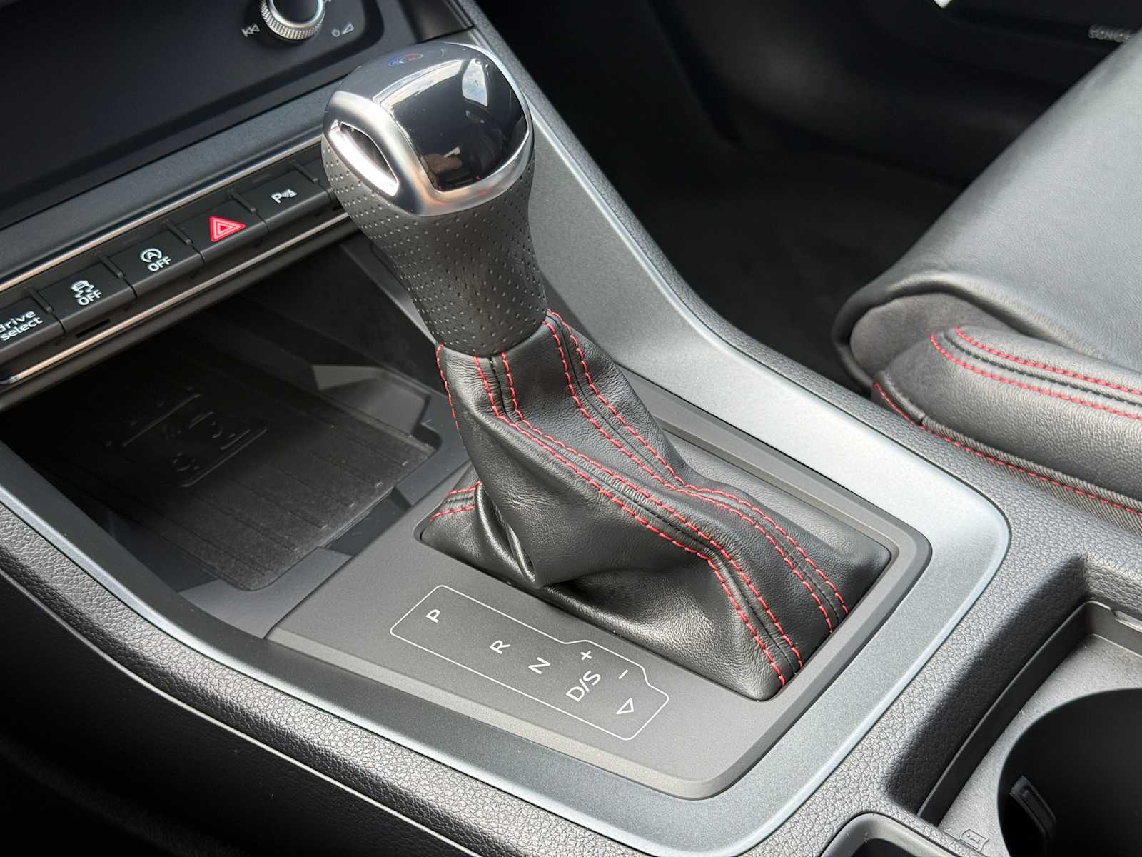Vehicle image 23 of 38