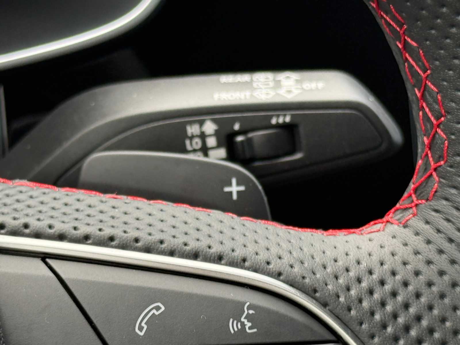 Vehicle image 33 of 38