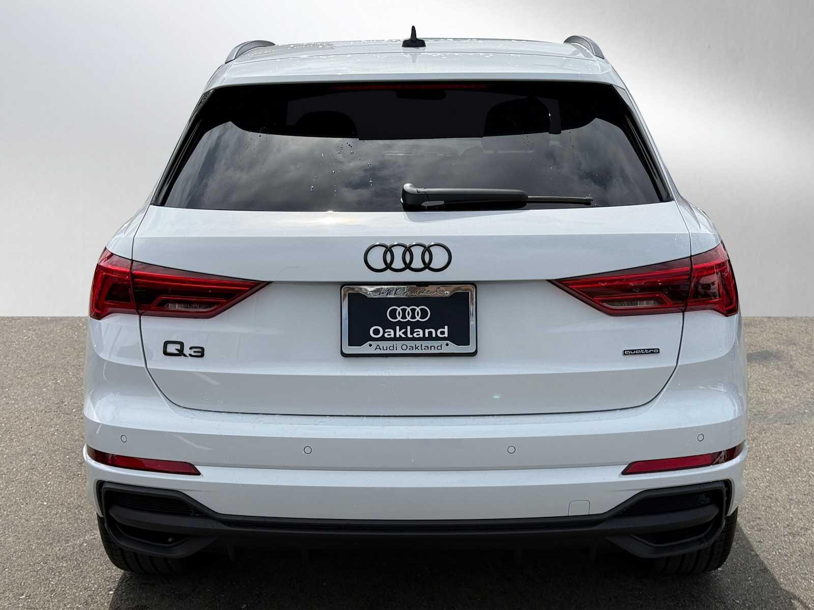 Vehicle image 6 of 38