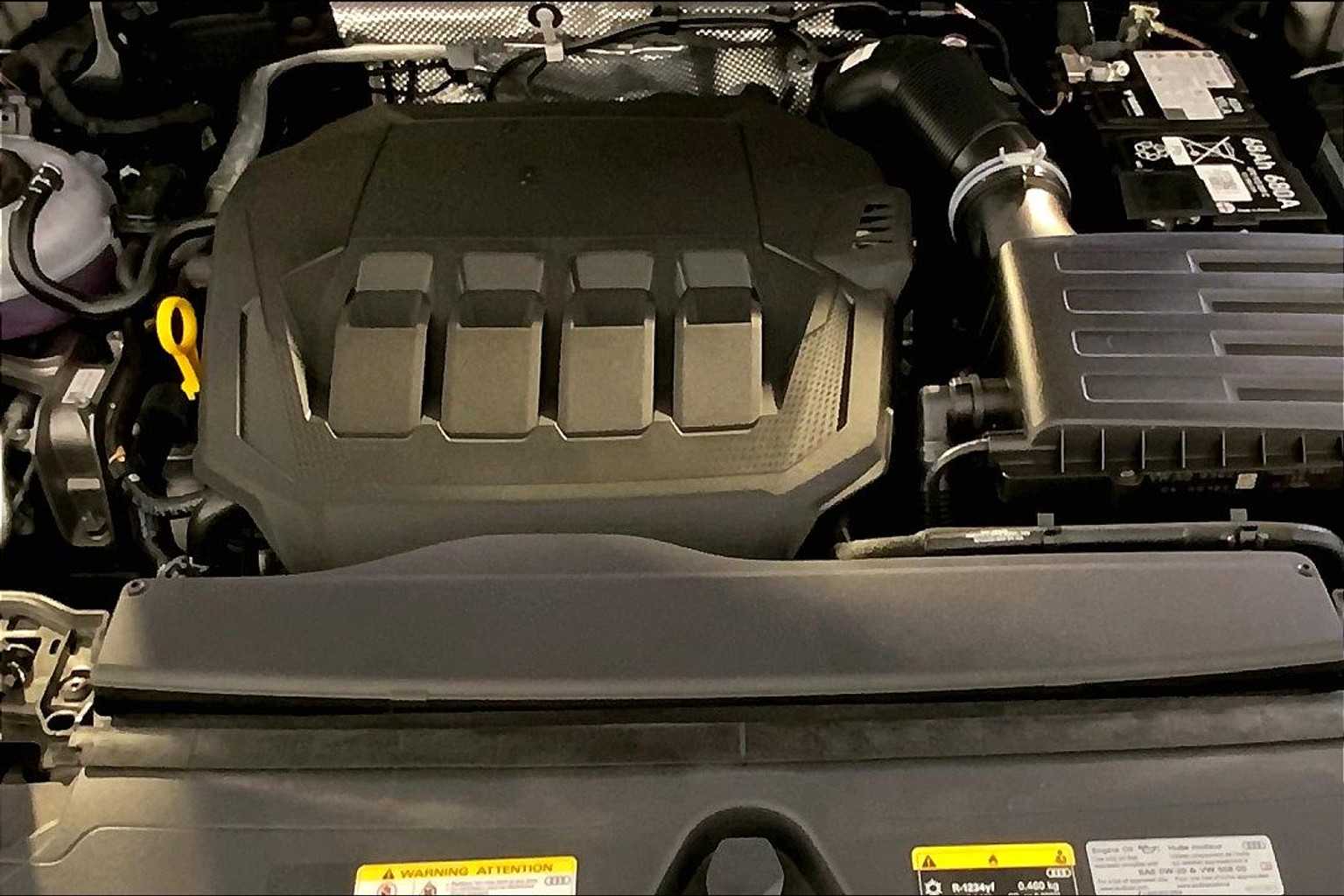 Vehicle image 7 of 19