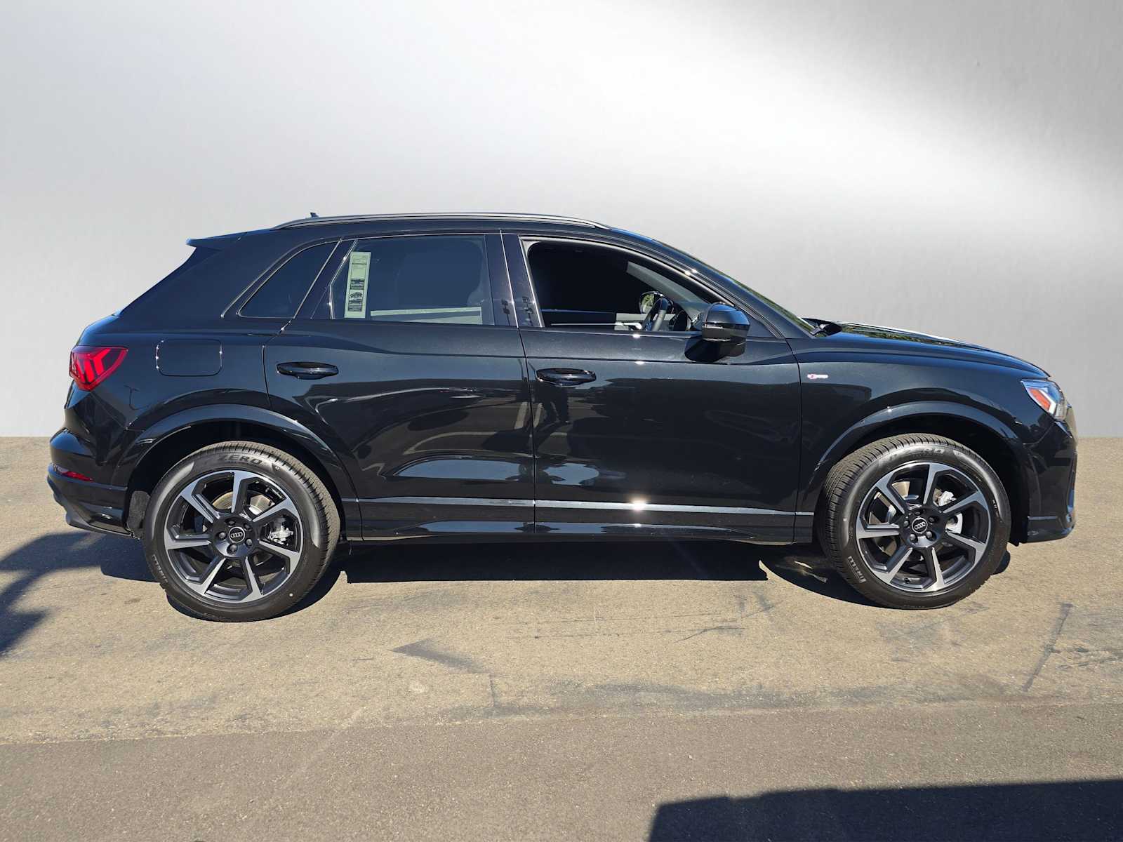 2025 Audi Q3 S Line Premium Plus Image 4 of 33