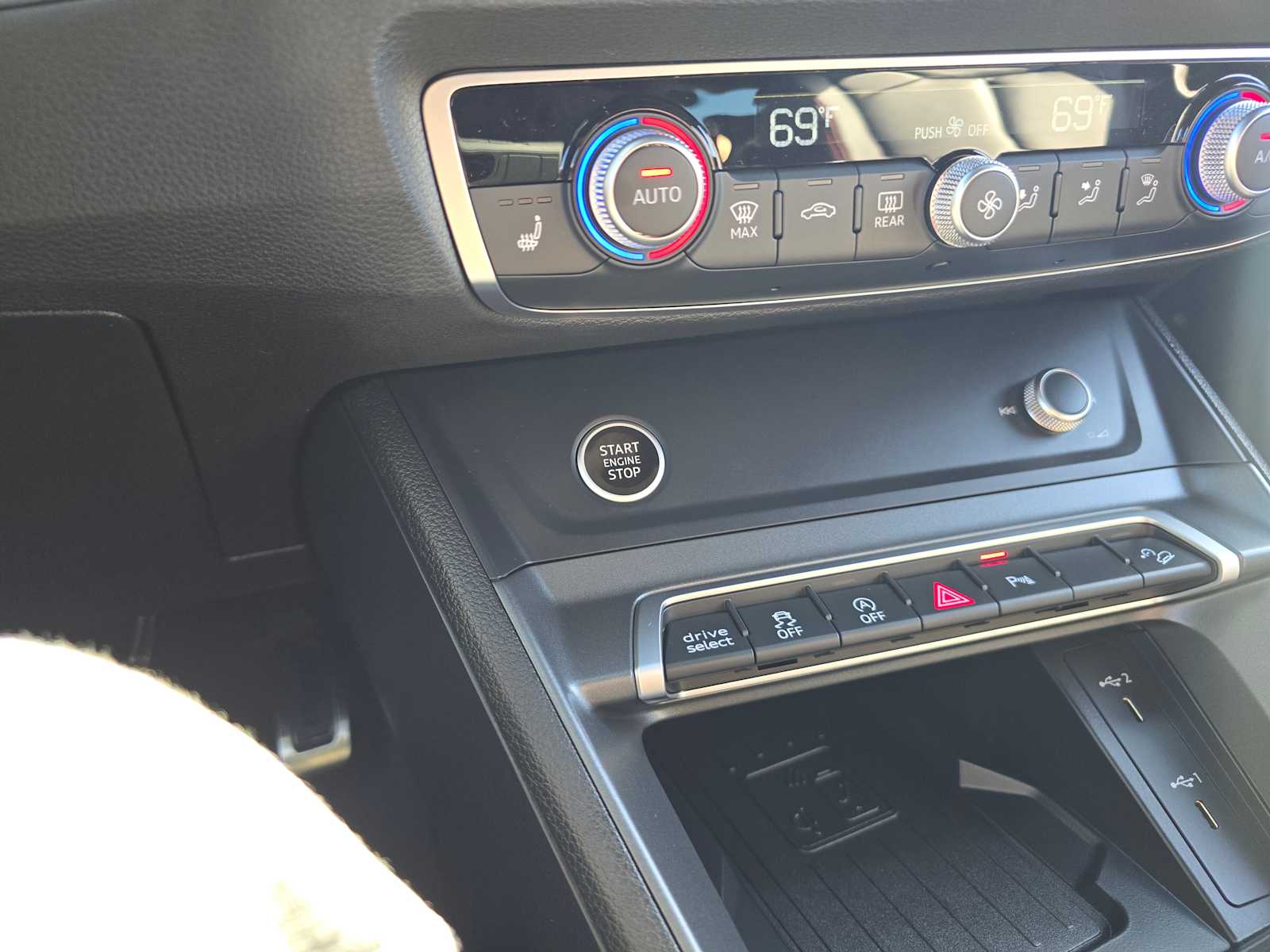 2025 Audi Q3 S Line Premium Plus Image 33 of 33