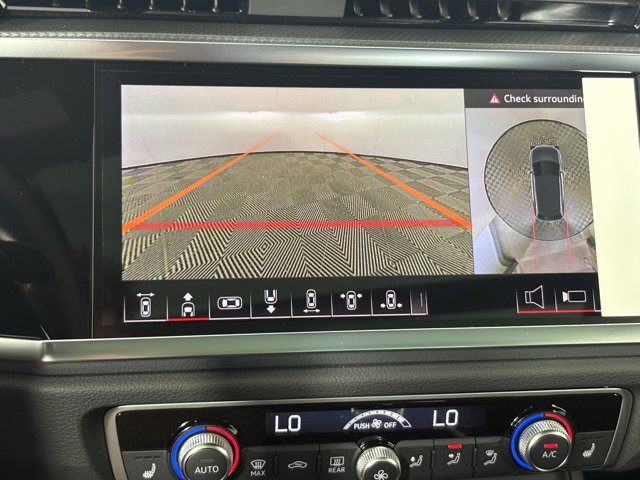 Vehicle image 18 of 27