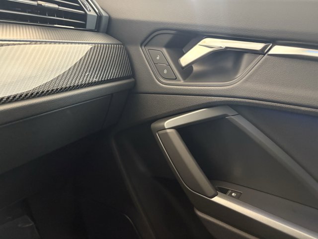 Vehicle image 26 of 27