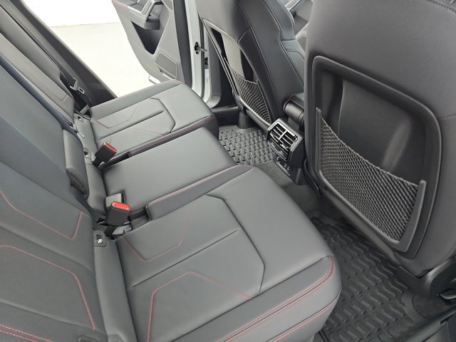 Vehicle image 16 of 34