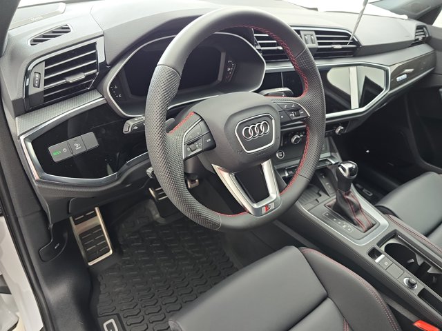 Vehicle image 18 of 34