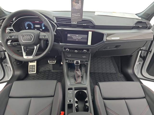 Vehicle image 17 of 34