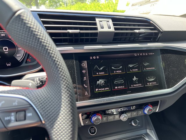Vehicle image 24 of 37