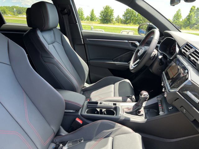 Vehicle image 20 of 37
