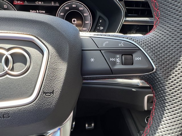 Vehicle image 21 of 37
