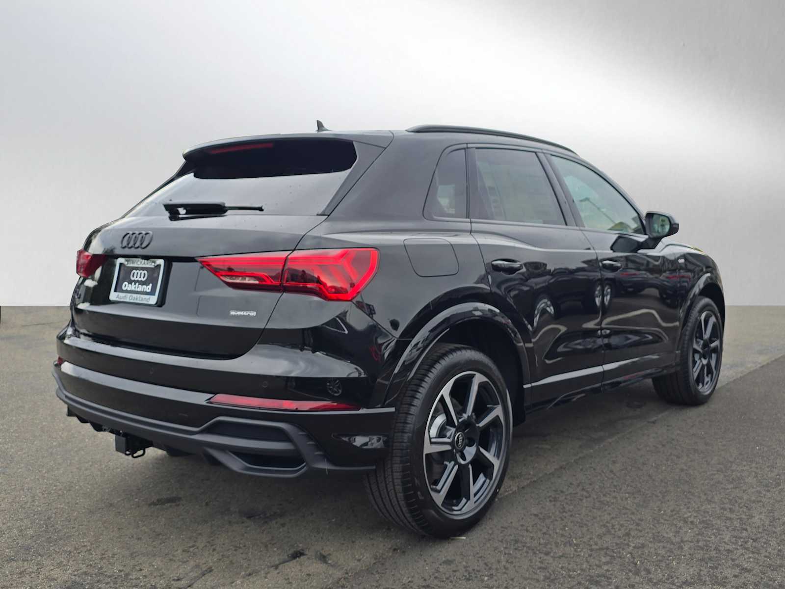 2025 Audi Q3 S Line Premium Plus Image 8 of 39