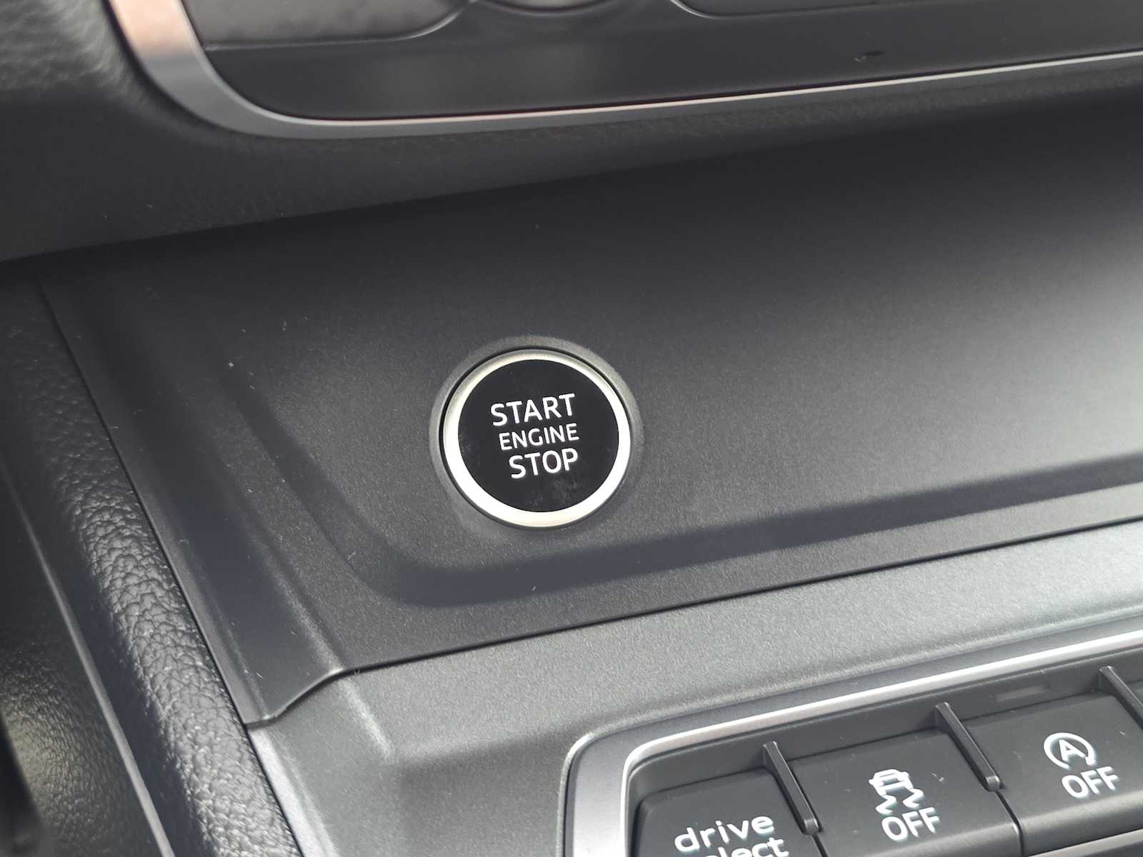 2025 Audi Q3 S Line Premium Plus Image 30 of 39