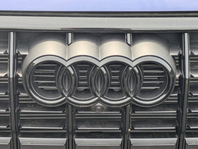 Vehicle image 29 of 33
