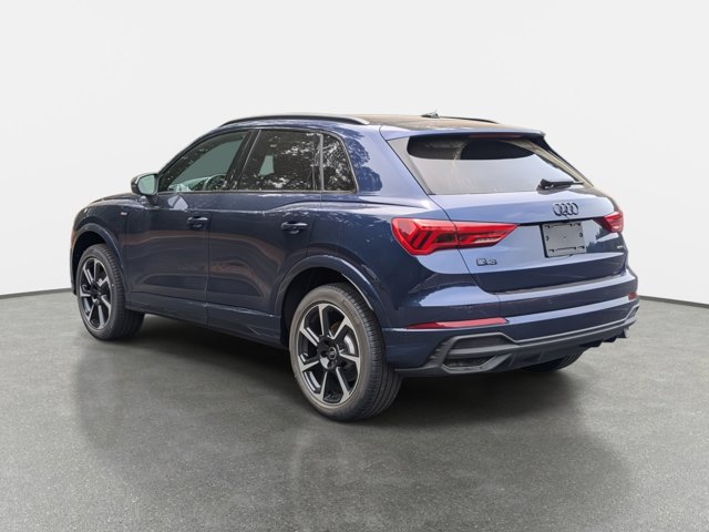 Vehicle image 7 of 33