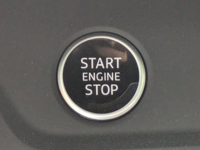 Vehicle image 21 of 33