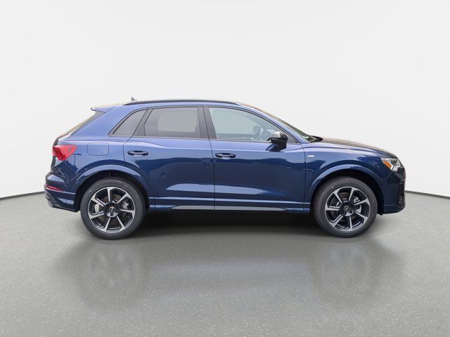 Vehicle image 4 of 33