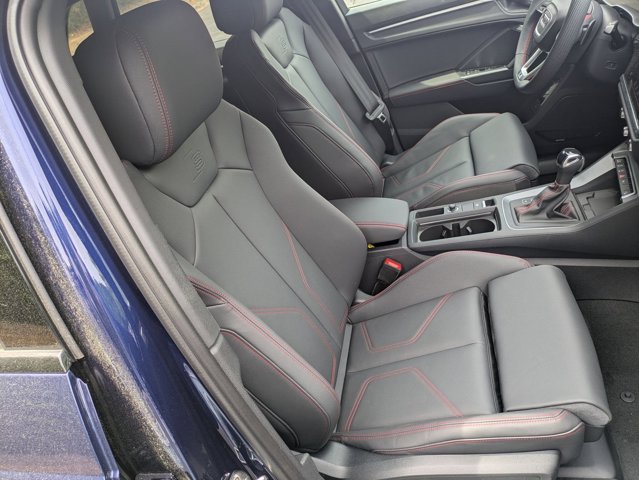 Vehicle image 11 of 33