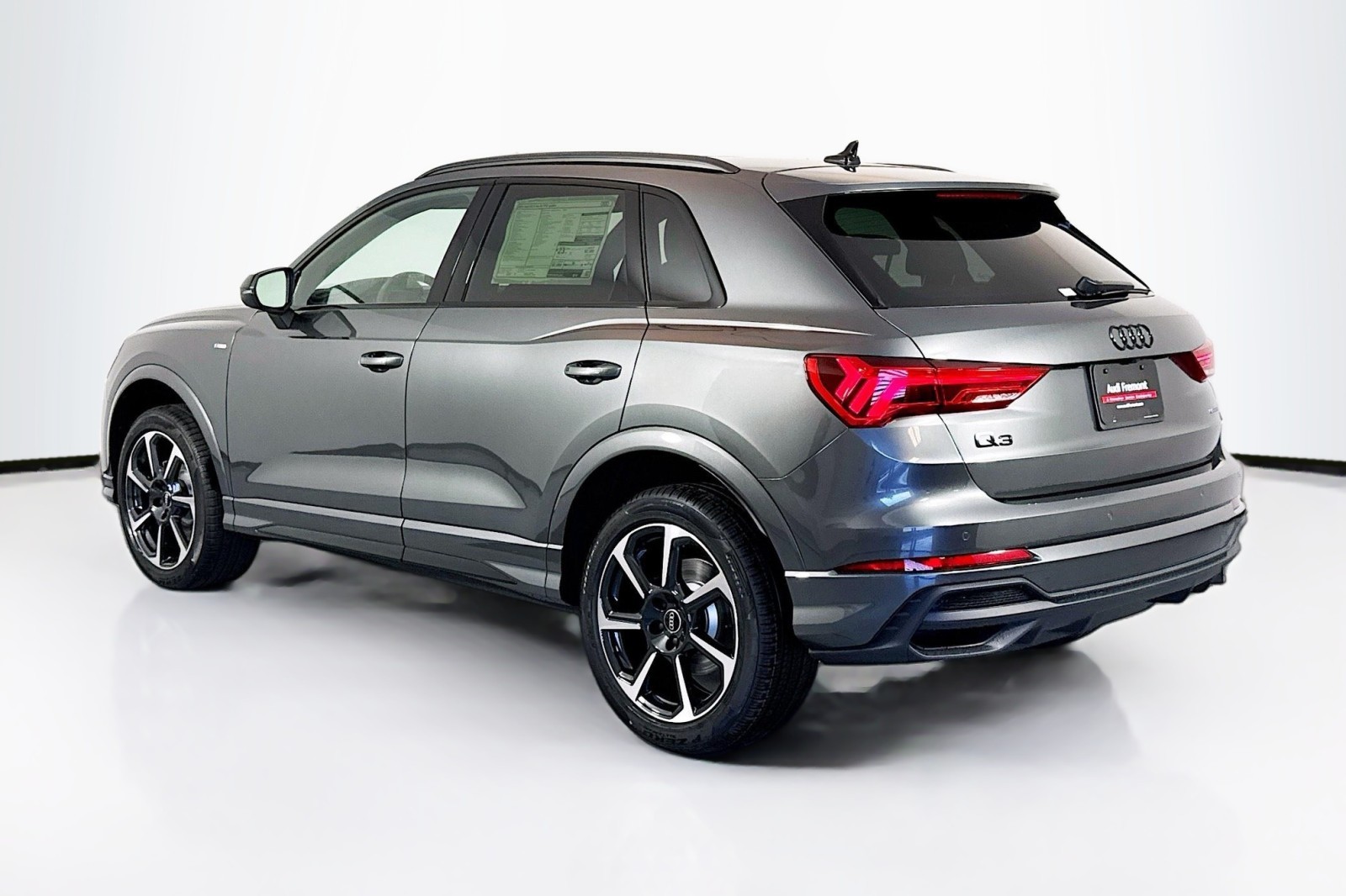 Vehicle image 7 of 29