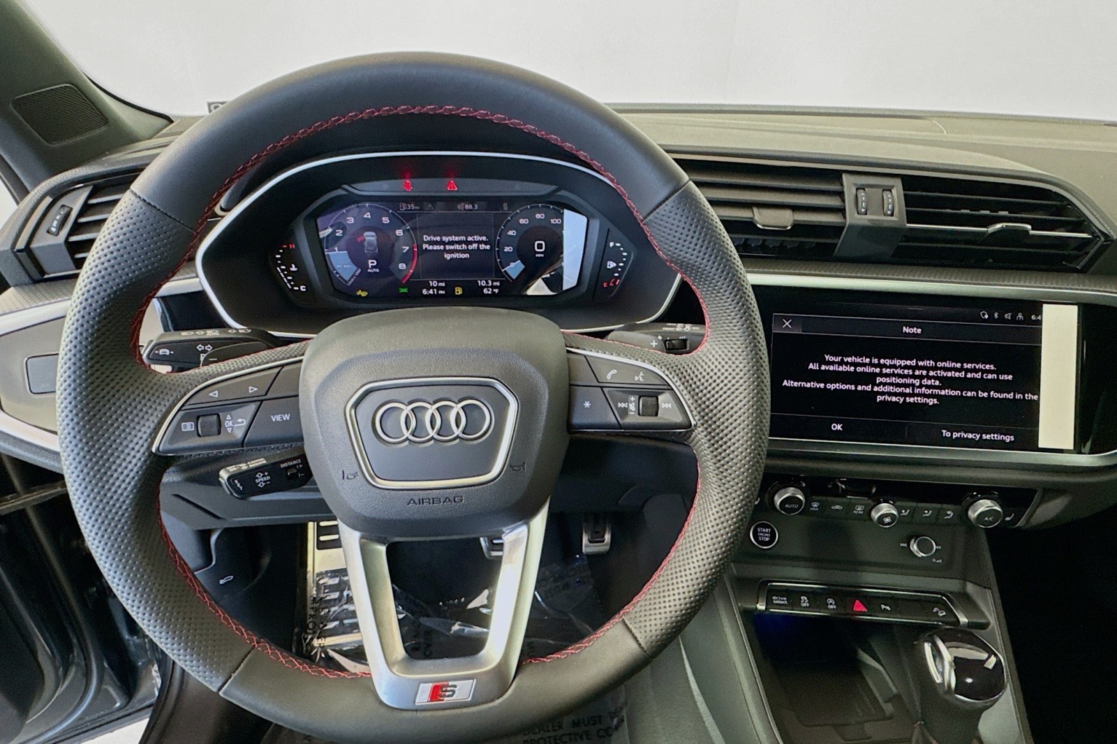 Vehicle image 25 of 29
