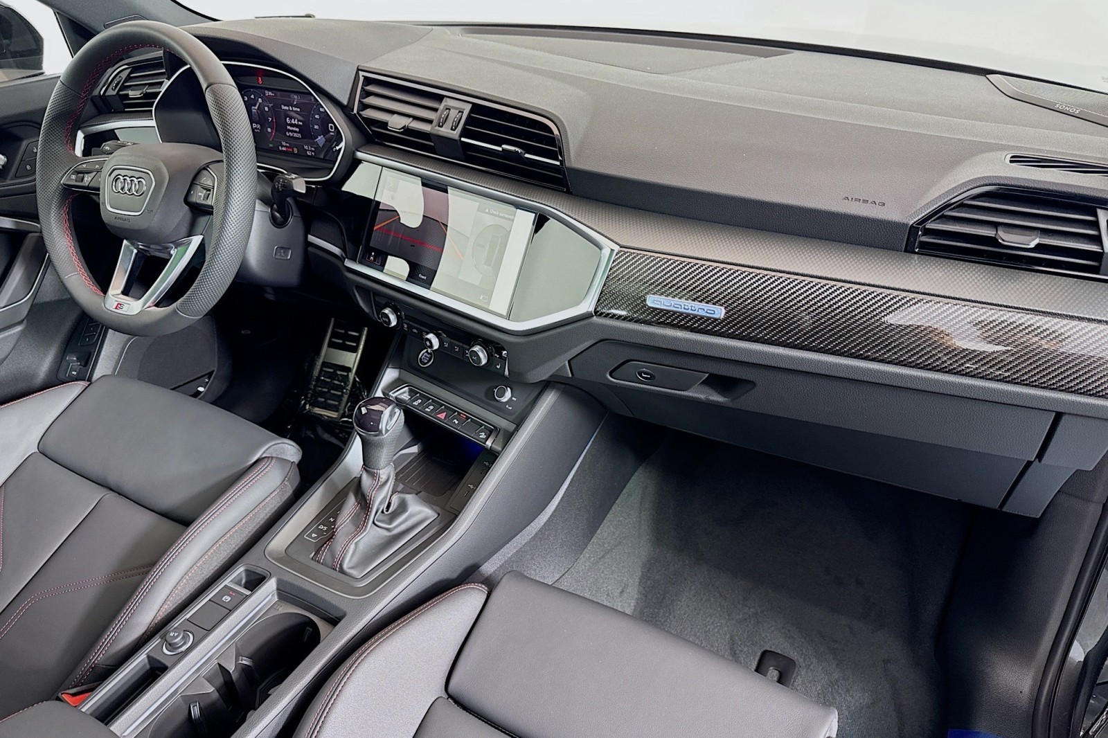Vehicle image 16 of 29