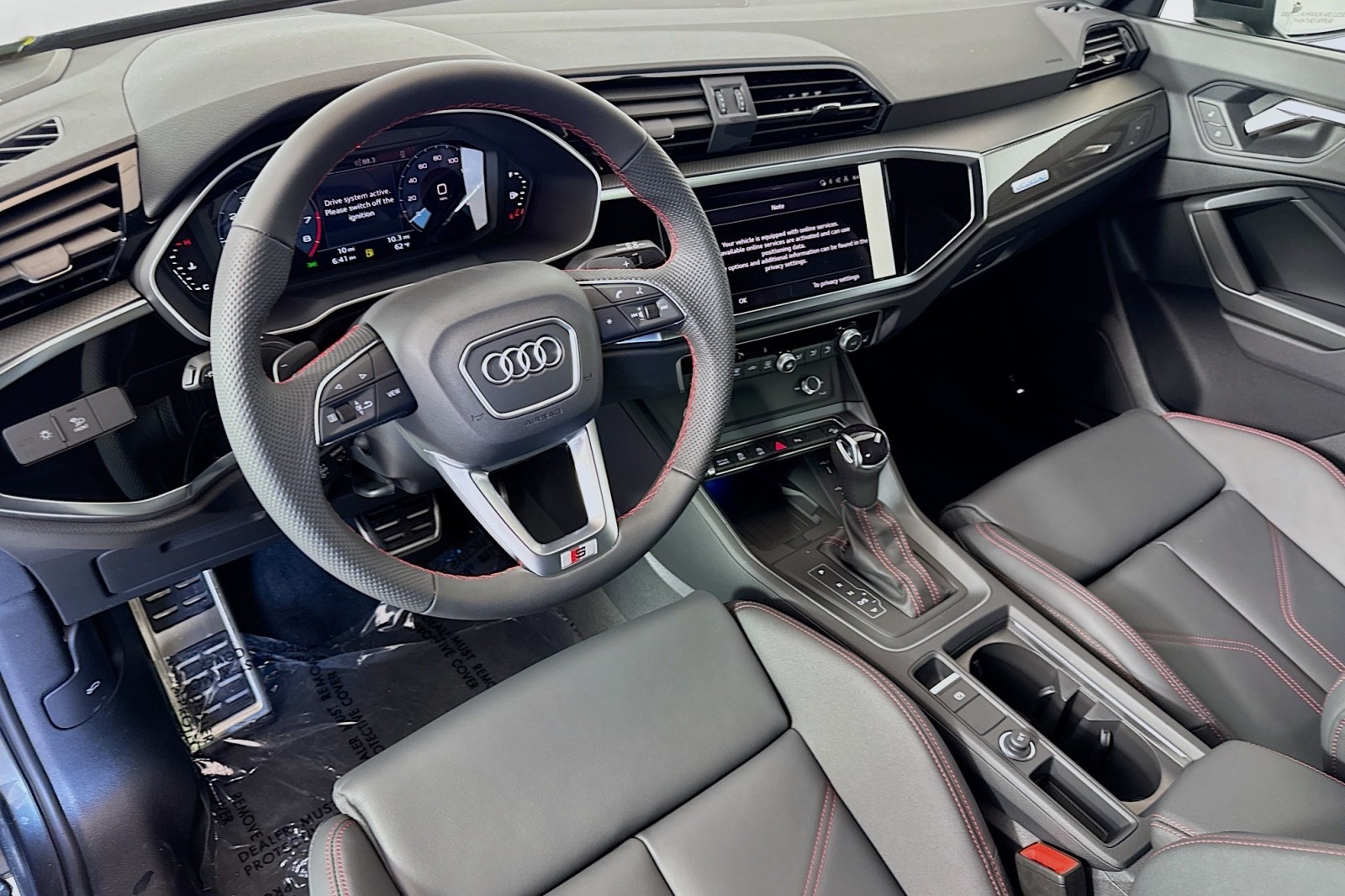 Vehicle image 17 of 29