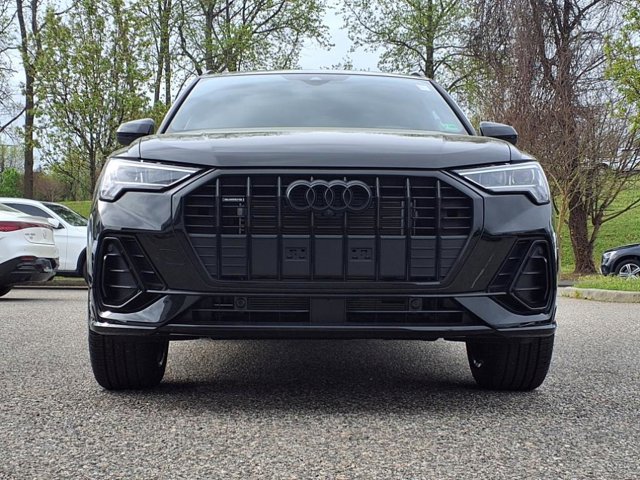 Vehicle image 2 of 25