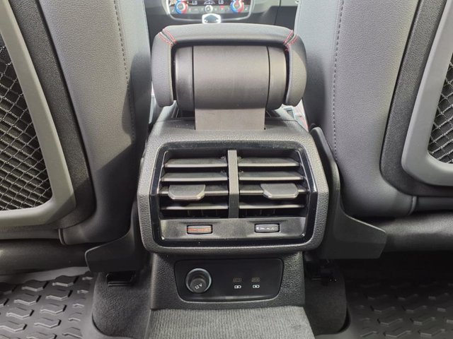 Vehicle image 24 of 25