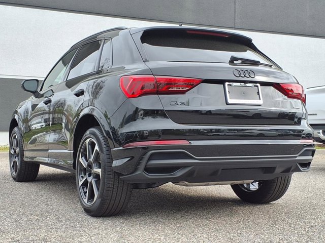 Vehicle image 9 of 25