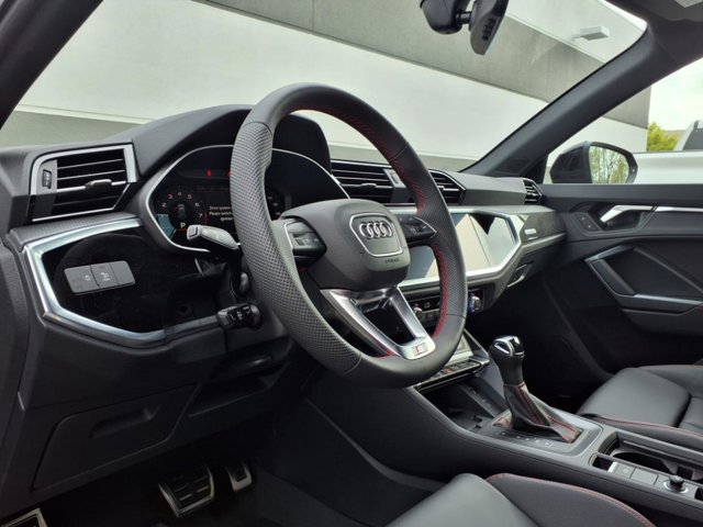 Vehicle image 10 of 25