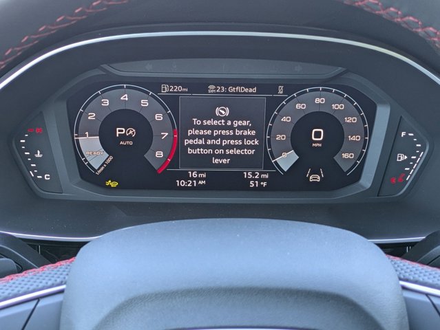 Vehicle image 21 of 34