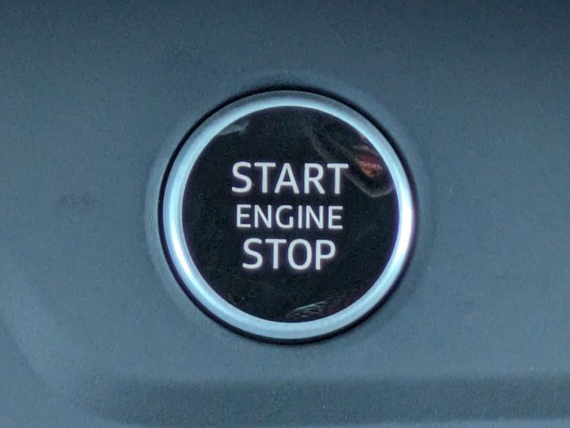 Vehicle image 23 of 34