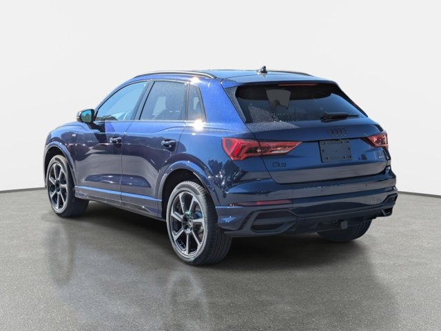 Vehicle image 7 of 34