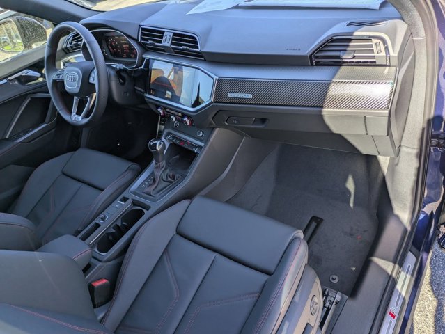 Vehicle image 19 of 34