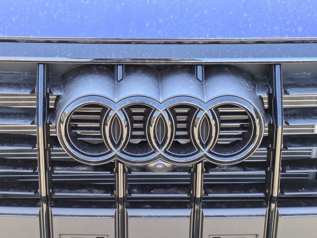 Vehicle image 32 of 34