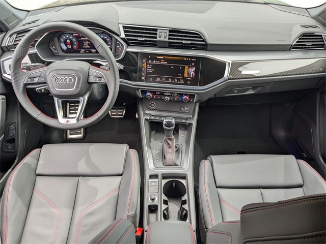 Vehicle image 14 of 19