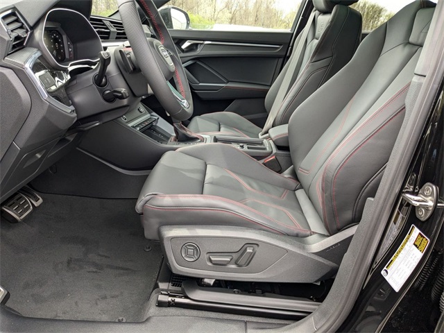Vehicle image 9 of 19