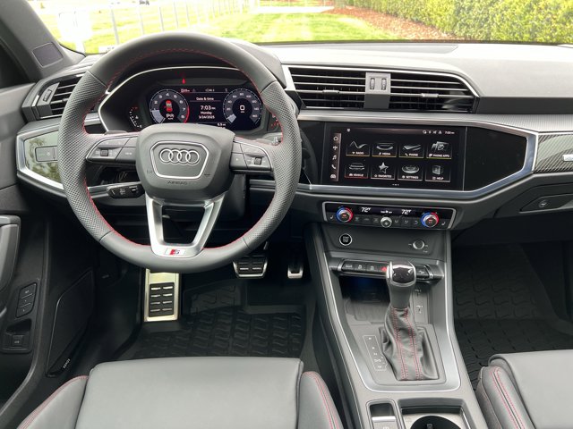 Vehicle image 18 of 37