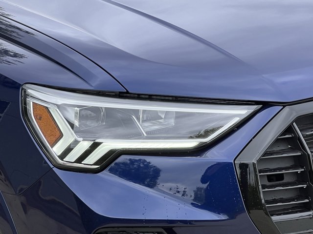 Vehicle image 10 of 37