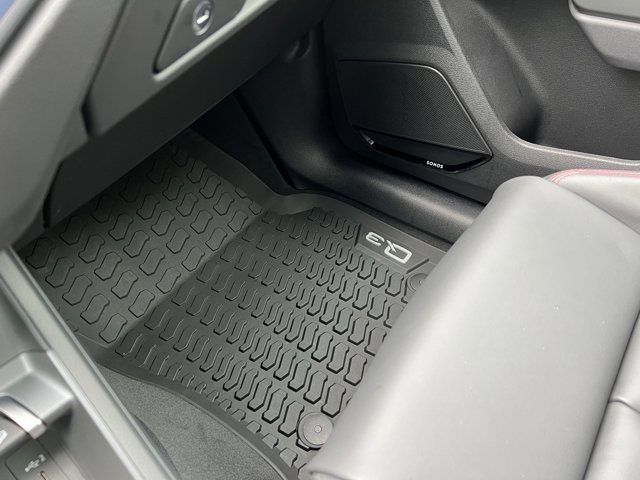 Vehicle image 16 of 37