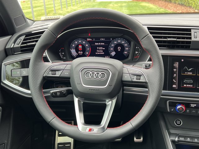 Vehicle image 17 of 37