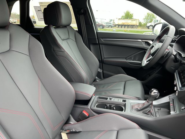 Vehicle image 20 of 37