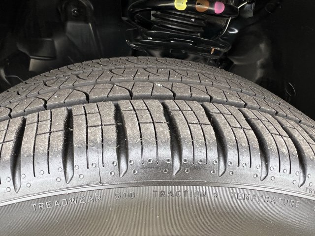 Vehicle image 11 of 37