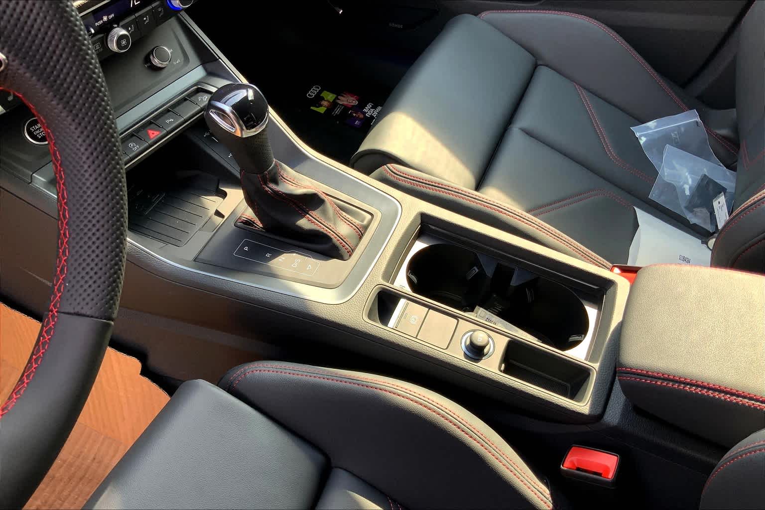 Vehicle image 7 of 18