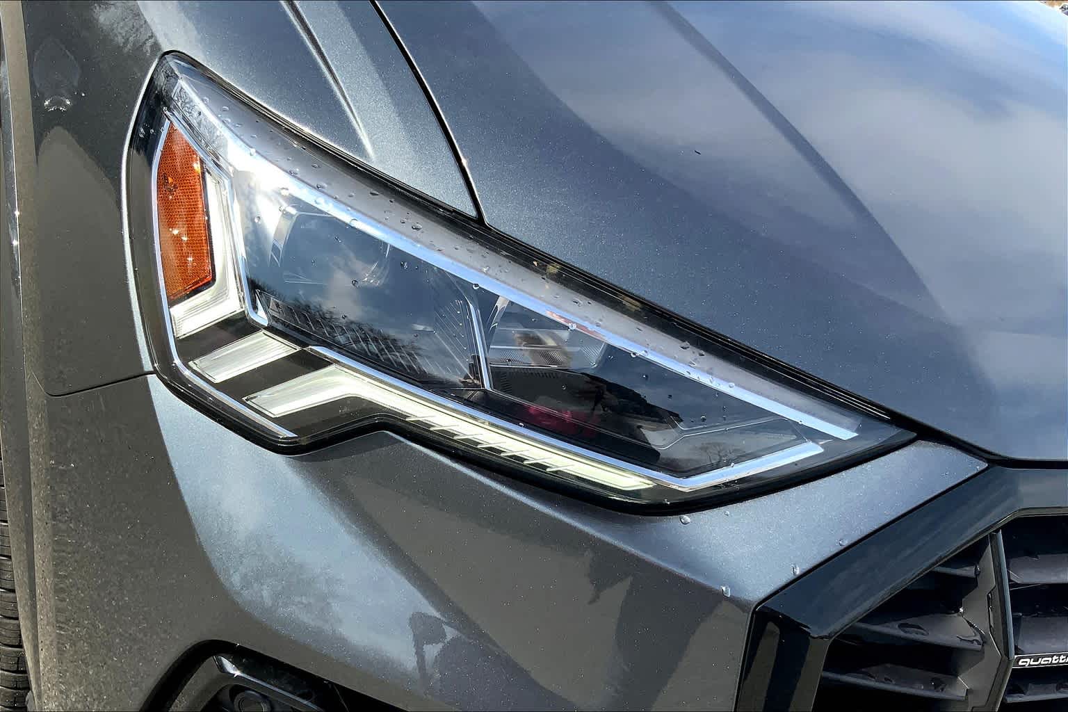 Vehicle image 12 of 18