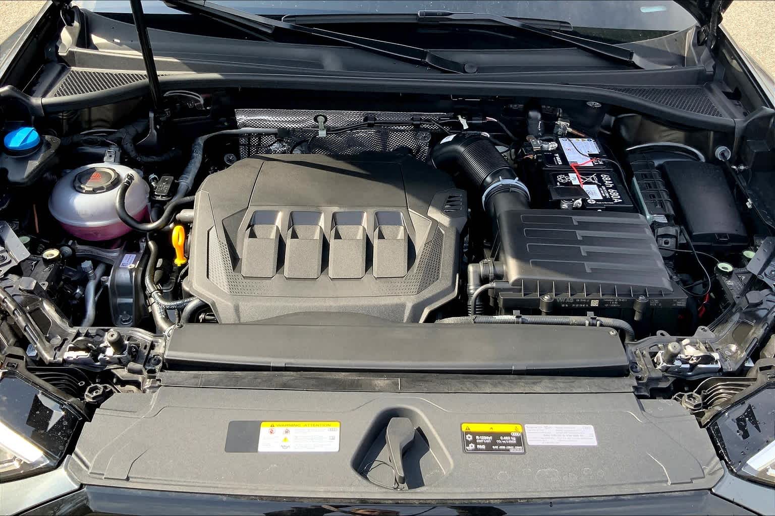 Vehicle image 15 of 18