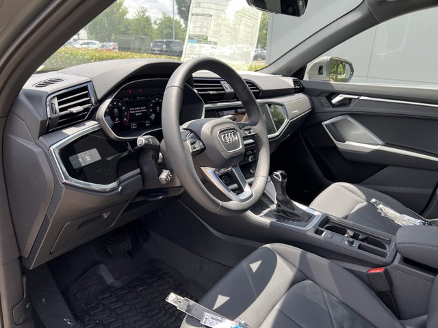 Vehicle image 18 of 37