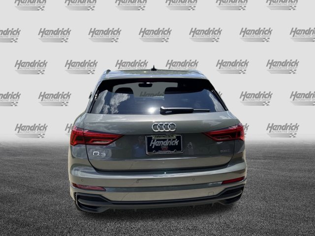 Vehicle image 7 of 37