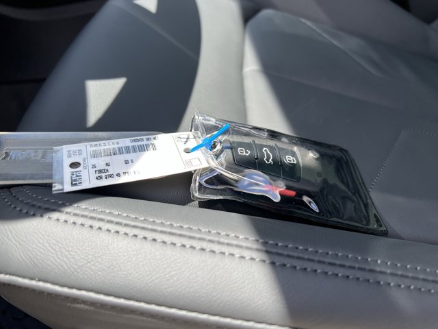 Vehicle image 28 of 37