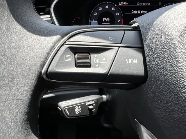 Vehicle image 29 of 37