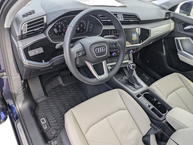 Vehicle image 19 of 34